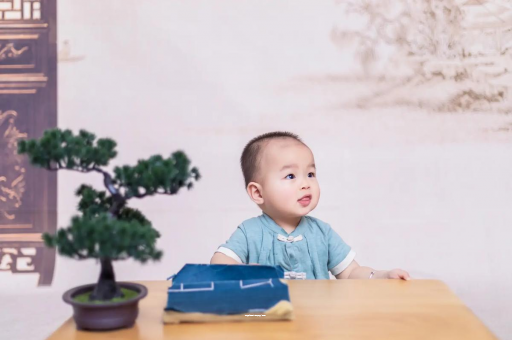 普洱满月宝宝放屁臭